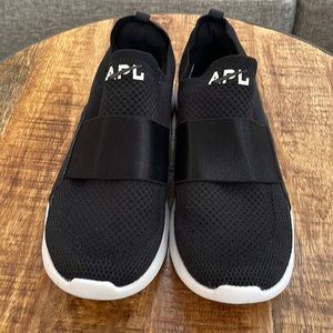 APL sneakers 8.5